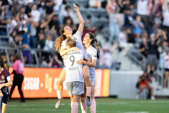 Elizabeth Eddy playing soccer